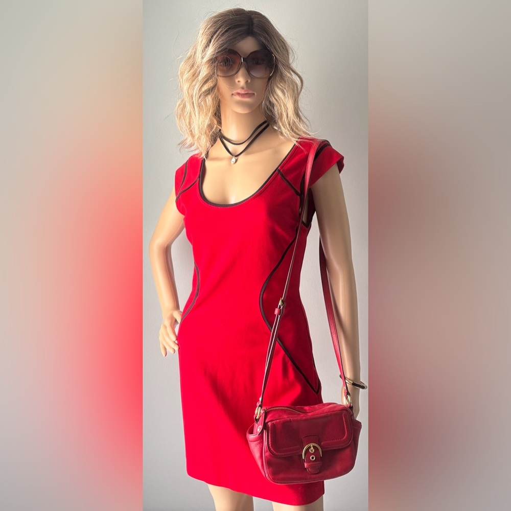 Express Red & black bodycon dress above the knees back zipper from top to bottom
